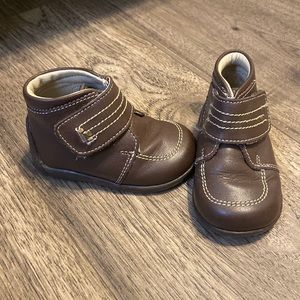 Real leather shoes, great condition